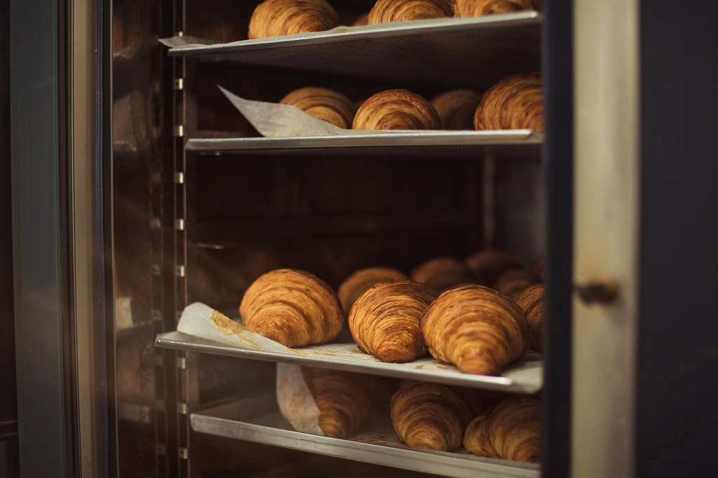 How Many Oven Racks Should Your Bakery Have