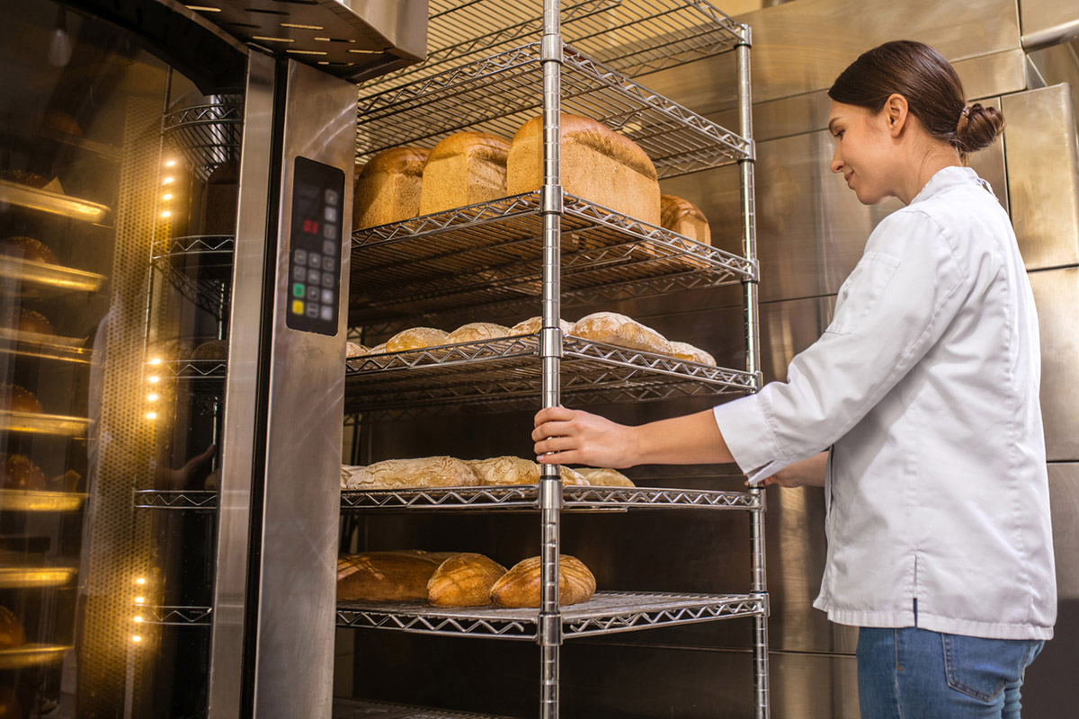 Wondering how to increase productivity with oven racks? Start off by looking at your choice of oven. Image Source: iStock