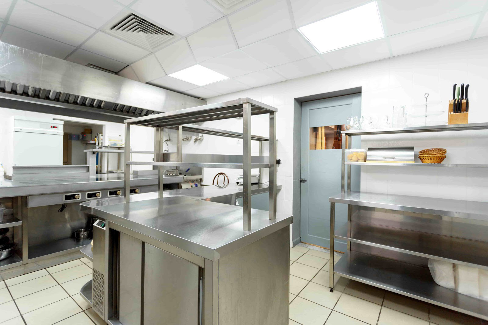 Choosing the right stainless steel kitchen equipment - Information &  advices : Stellinox