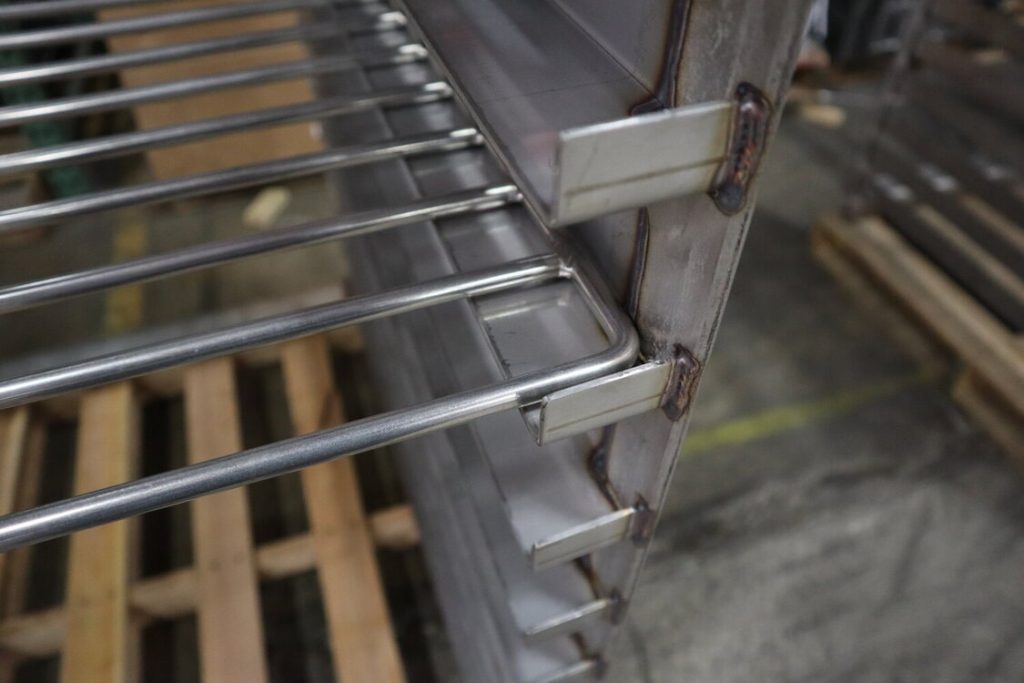 slide ends on stainless steel food racks