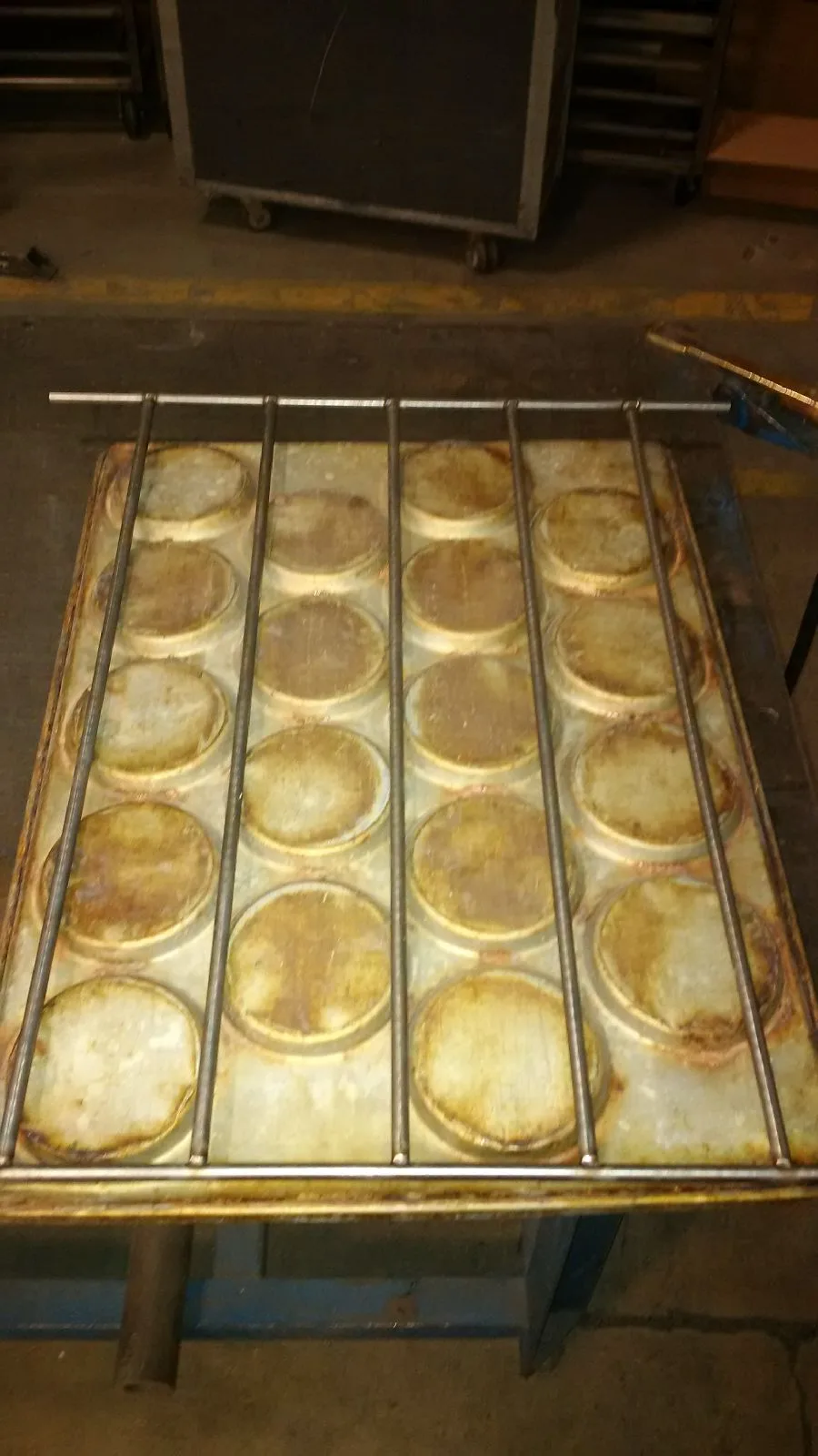 Hillshire pan type 3 for offload racks